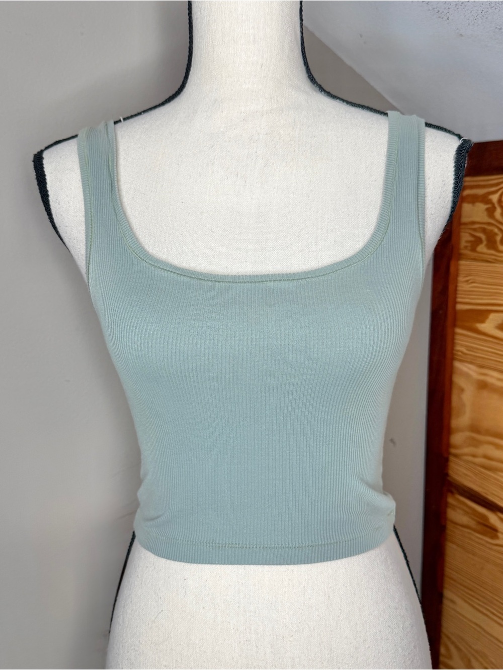 SKIMS Cotton Rib Tank Top Cropped Shirt Mineral Green Small S Sleeveless Crop